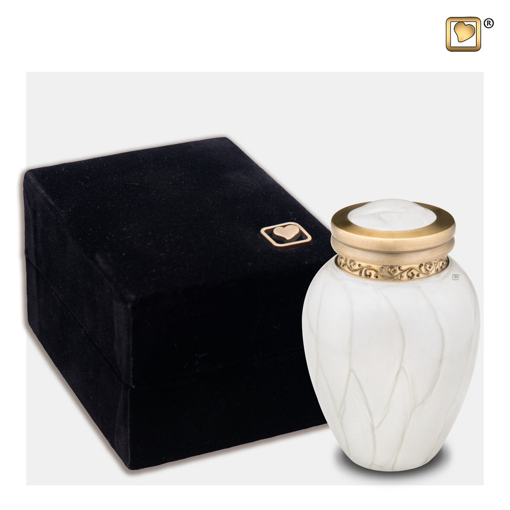 Blessing Pearl (Keepsake) Urn and box